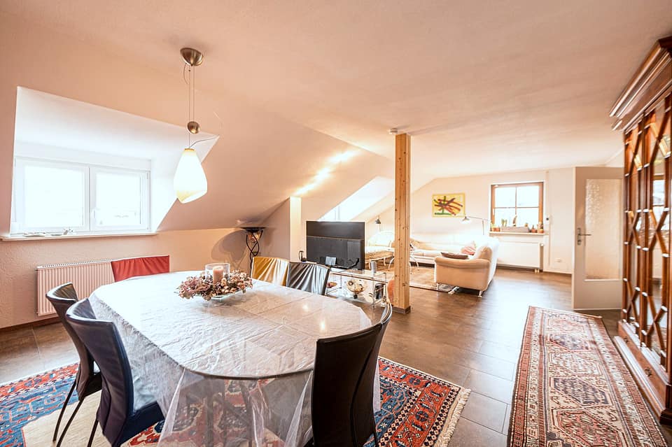 Wohnen Obergeschoss — Mehrfamilienhaus, 399 m² in Haibach