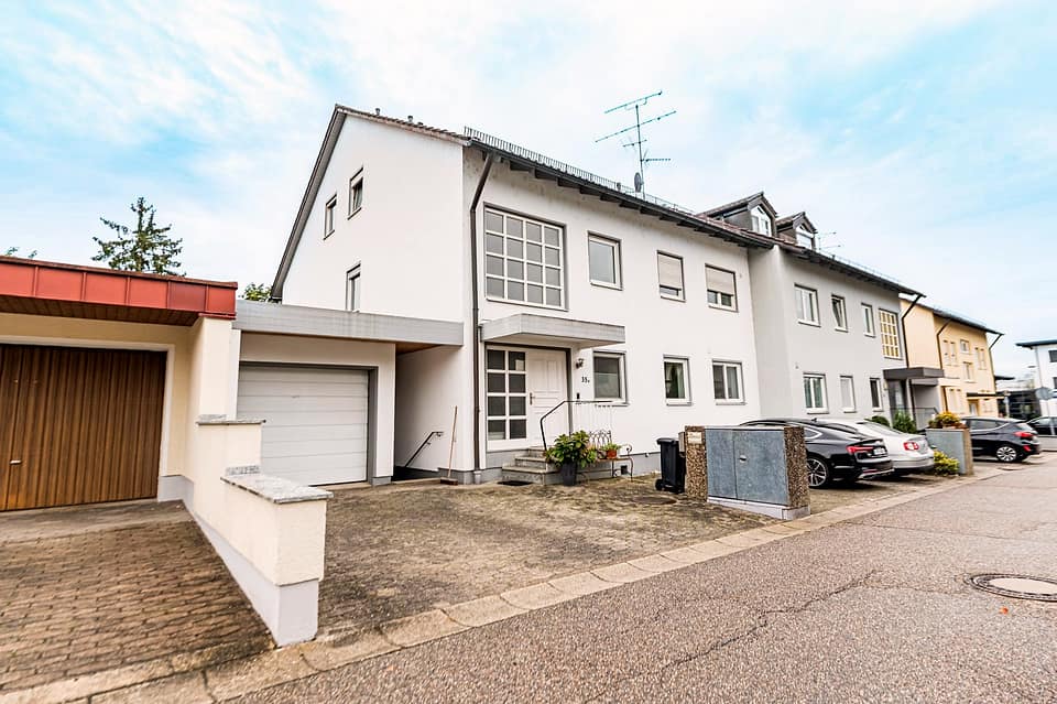 Straßenansicht — Dachgeschosswohnung, 80 m² in Straubing