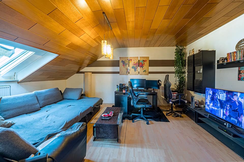 Wohnen — Dachgeschosswohnung, 80 m² in Straubing