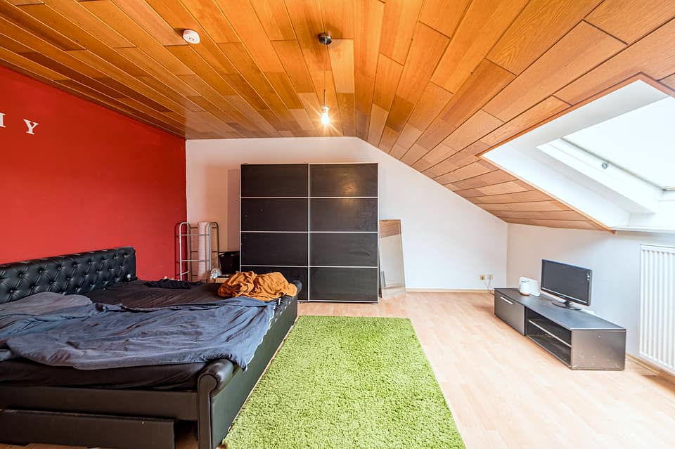 Schlafen — Dachgeschosswohnung, 80 m² in Straubing
