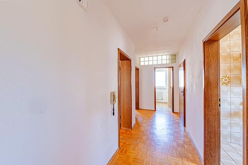 Flur — Etagenwohnung, 116 m² in Straubing
