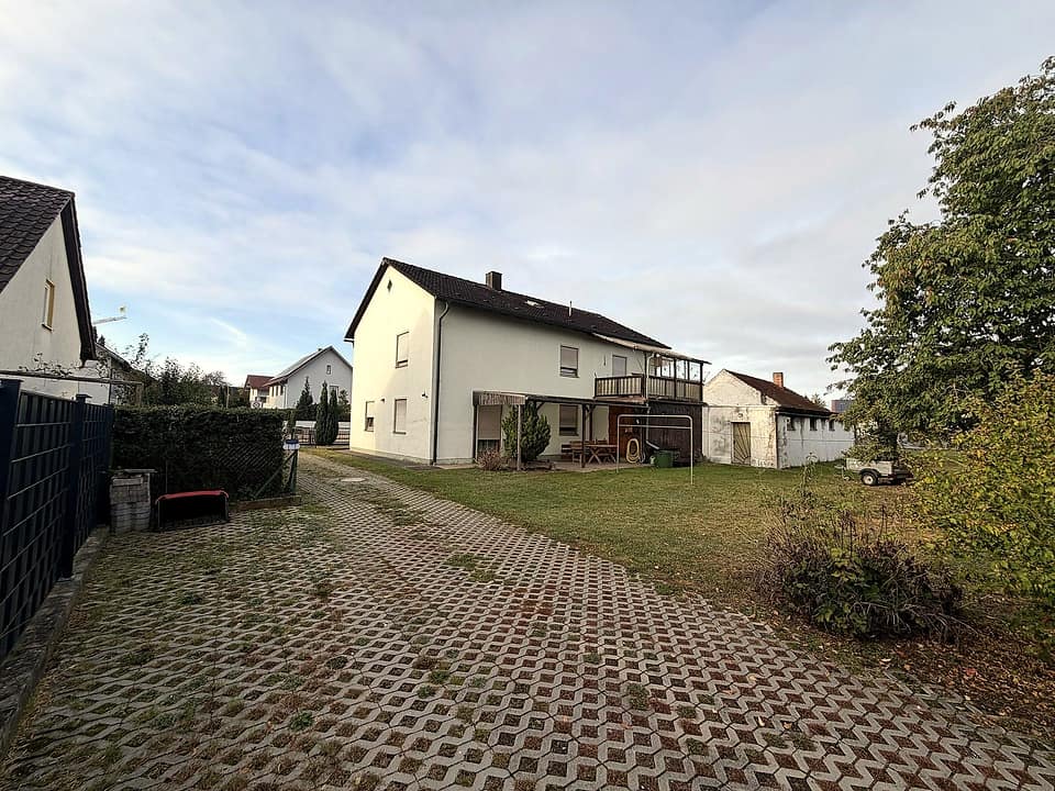 04_Garten_und_Freiflaeche — Einfamilienhaus, 167 m² in Straubing