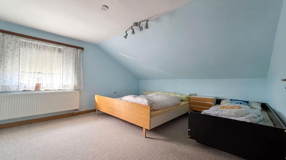 Kinder — Einfamilienhaus, 137 m² in Aiterhofen