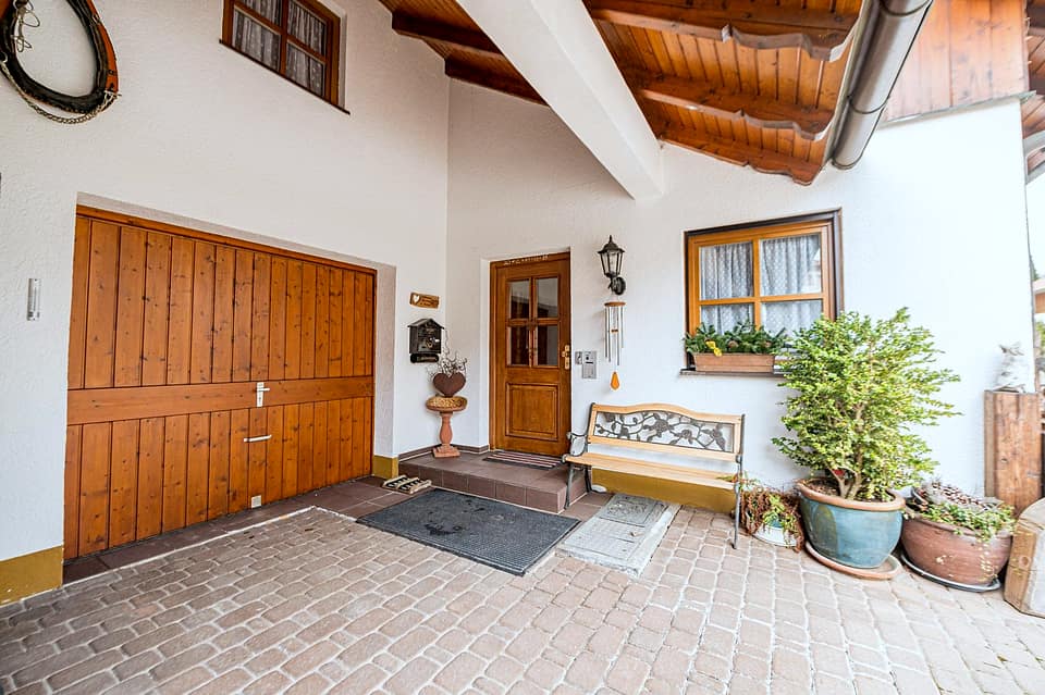 Garage — Mehrfamilienhaus, 399 m² in Haibach