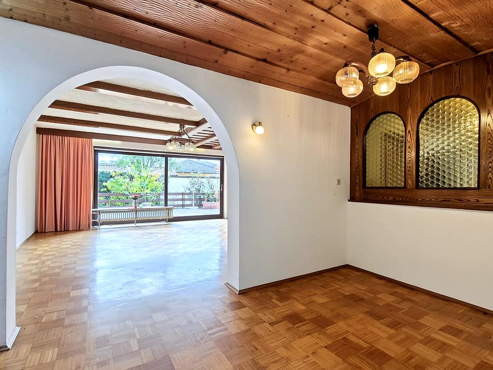 Essbereich mit Rundbogen — Einfamilienhaus, 145 m² in Atting