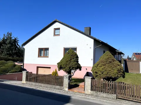 Bungalow in Wallersdorf