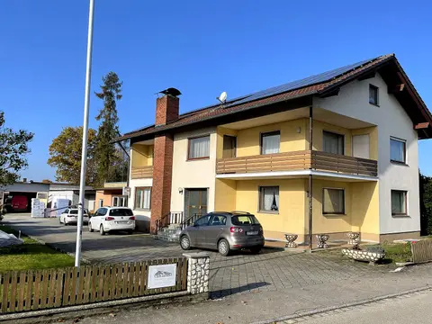 Wohn- und Geschäftshaus in Rain