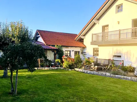 Doppelhaushälfte in Aholfing